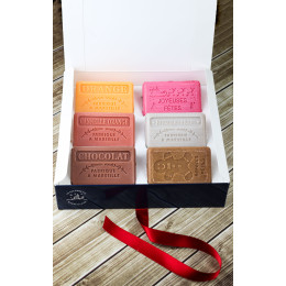 Zestaw mydeł marsylskich 6x125g w pudełku Zapachy Świąteczne